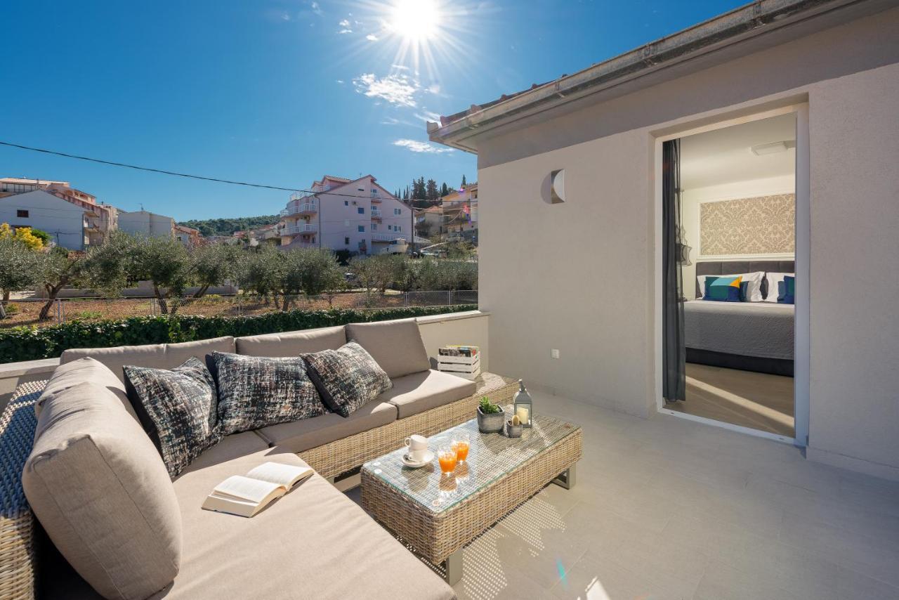 Villa Roko- the spacious luxury Trogir Exterior foto