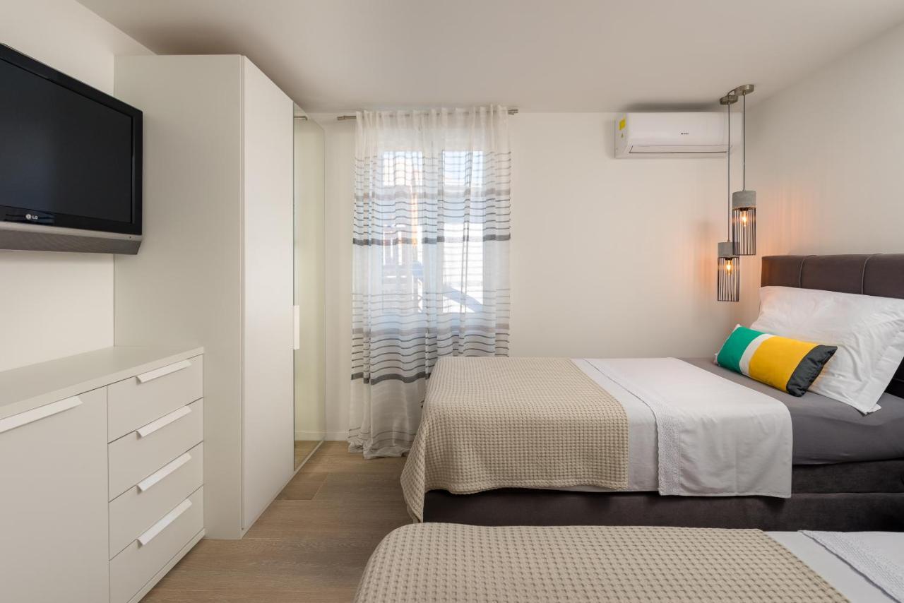 Villa Roko- the spacious luxury Trogir Exterior foto