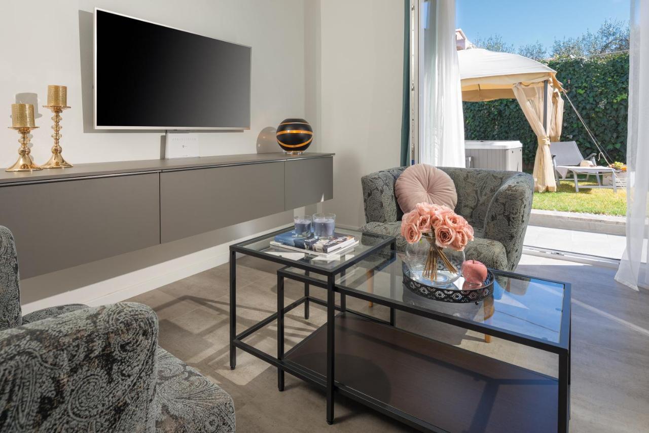Villa Roko- the spacious luxury Trogir Exterior foto